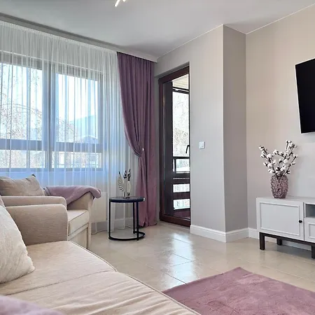 Elegance28 - Stylish Mountain Retreat In By Flat Mаnager בנסקו
