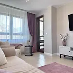Elegance28 - Stylish Mountain Retreat In By Flat Mаnager 반스코